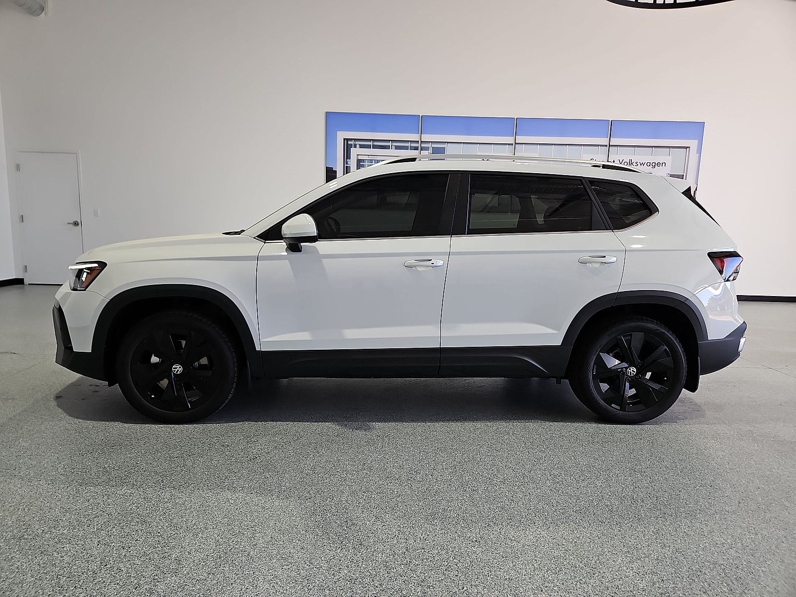 2026 Volkswagen Taos SE