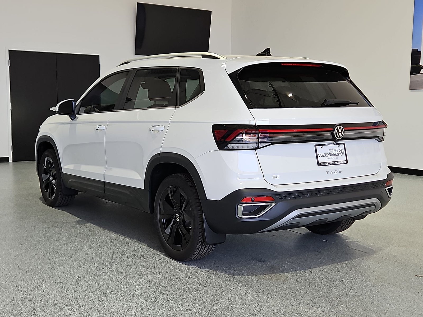 2026 Volkswagen Taos SE