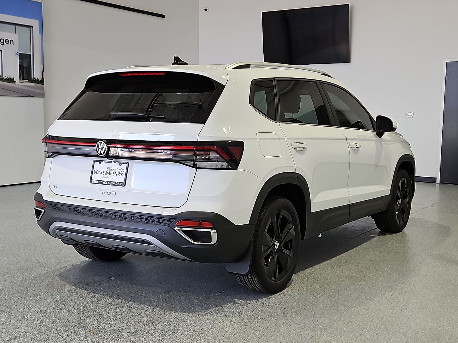 2026 Volkswagen Taos SE