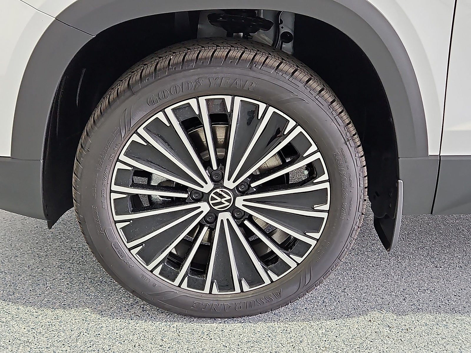 2026 Volkswagen Taos SE