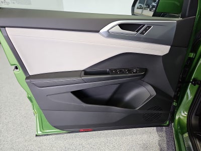 2027 Volkswagen Taos SE
