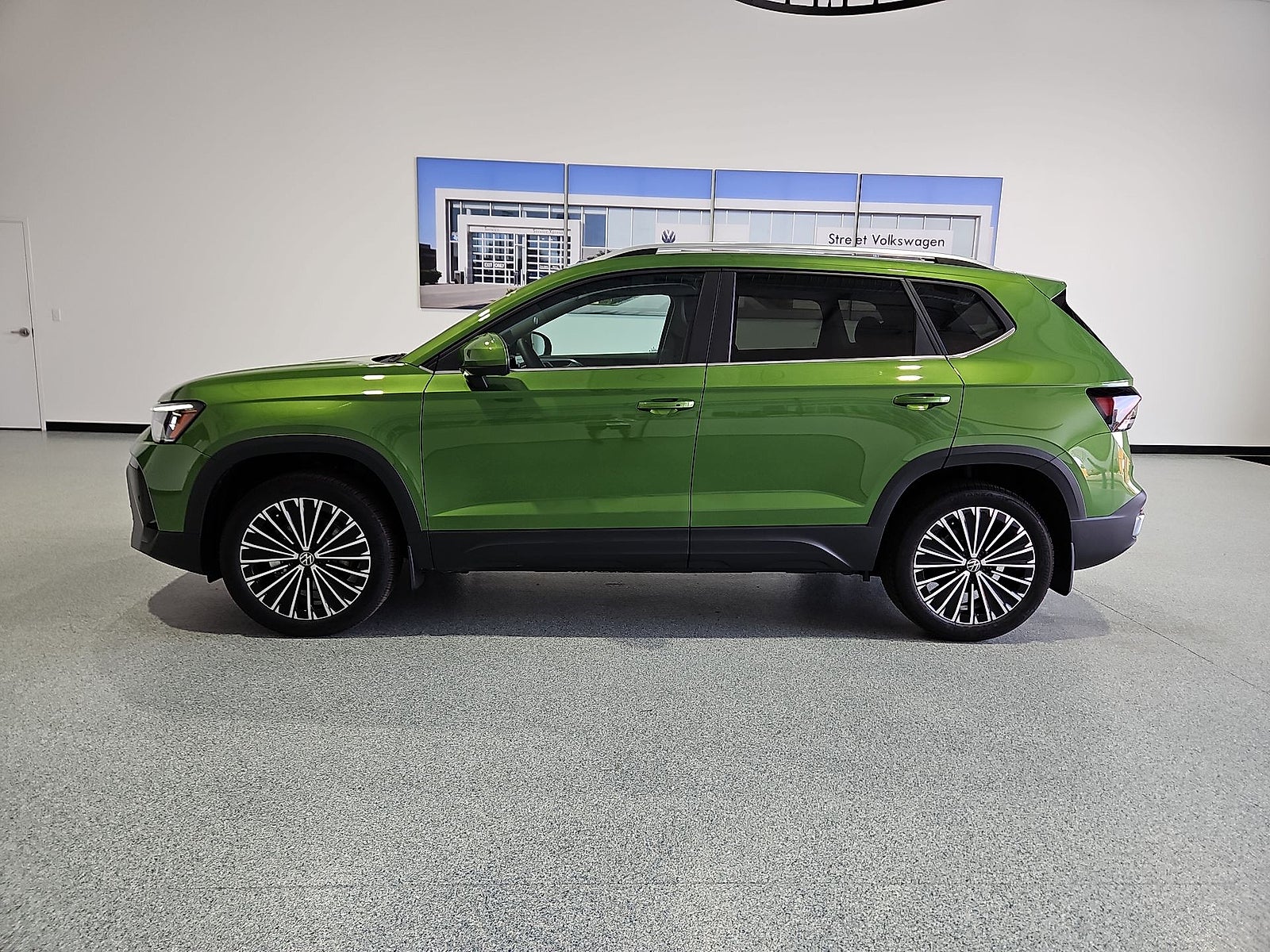2027 Volkswagen Taos SE