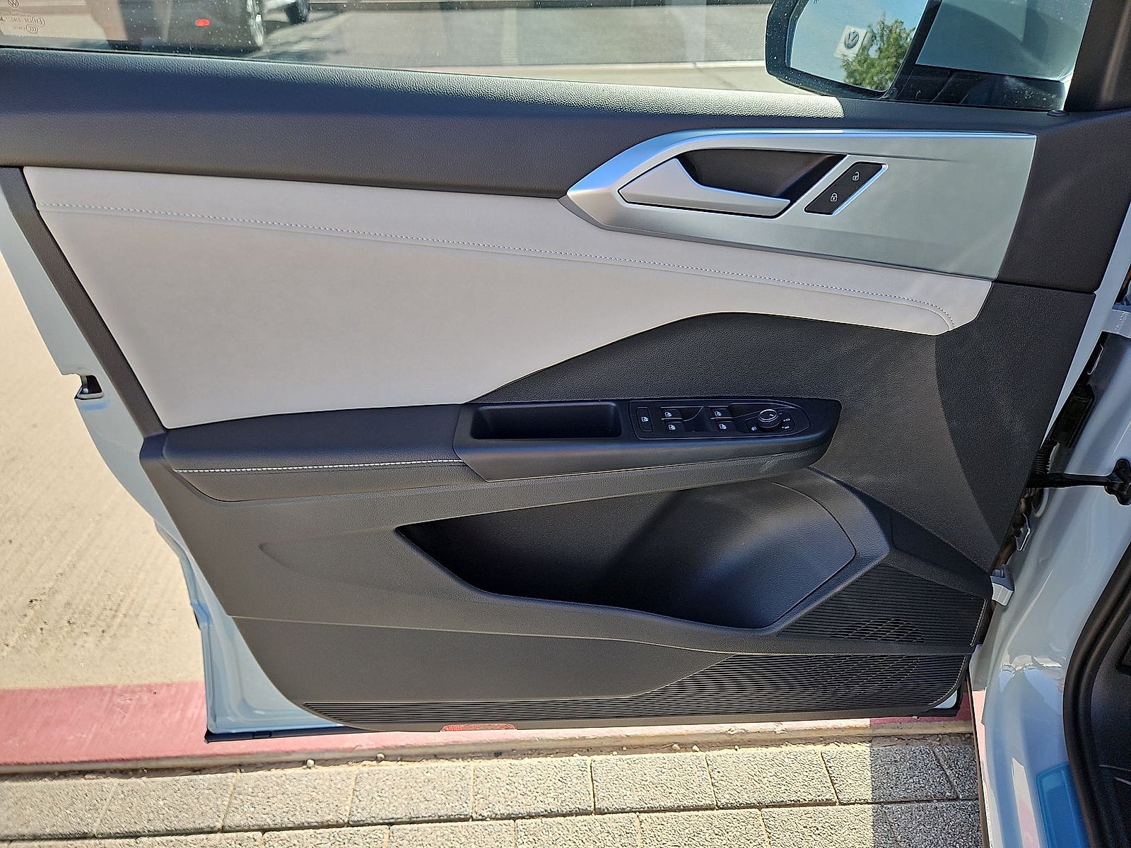 2027 Volkswagen Taos SE