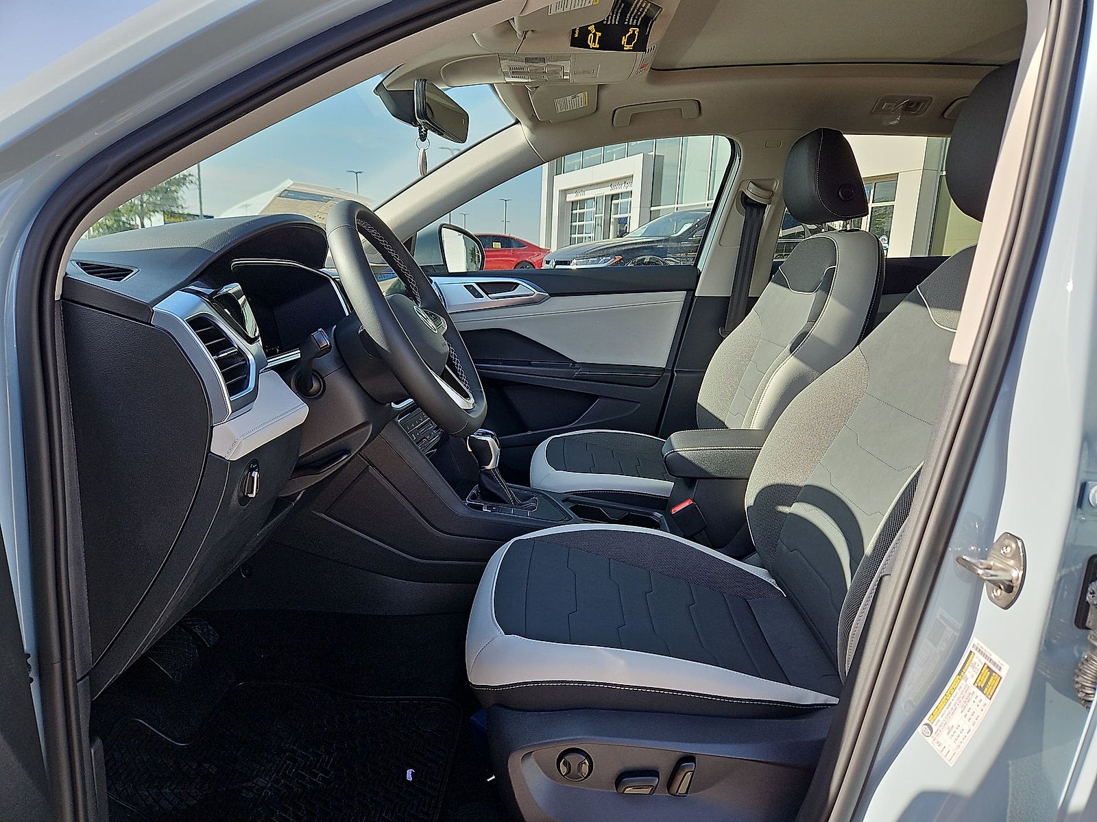 2027 Volkswagen Taos SE