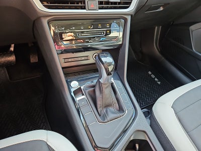 2027 Volkswagen Taos SE