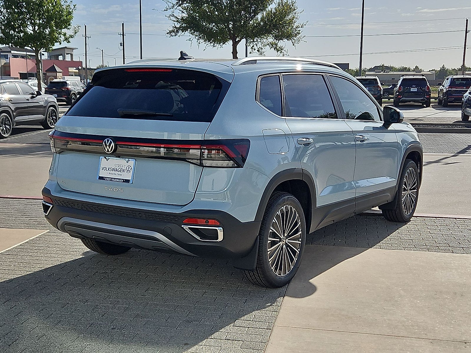 2027 Volkswagen Taos SE