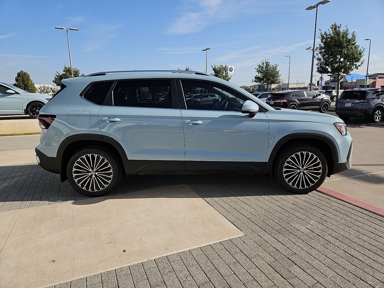2027 Volkswagen Taos SE