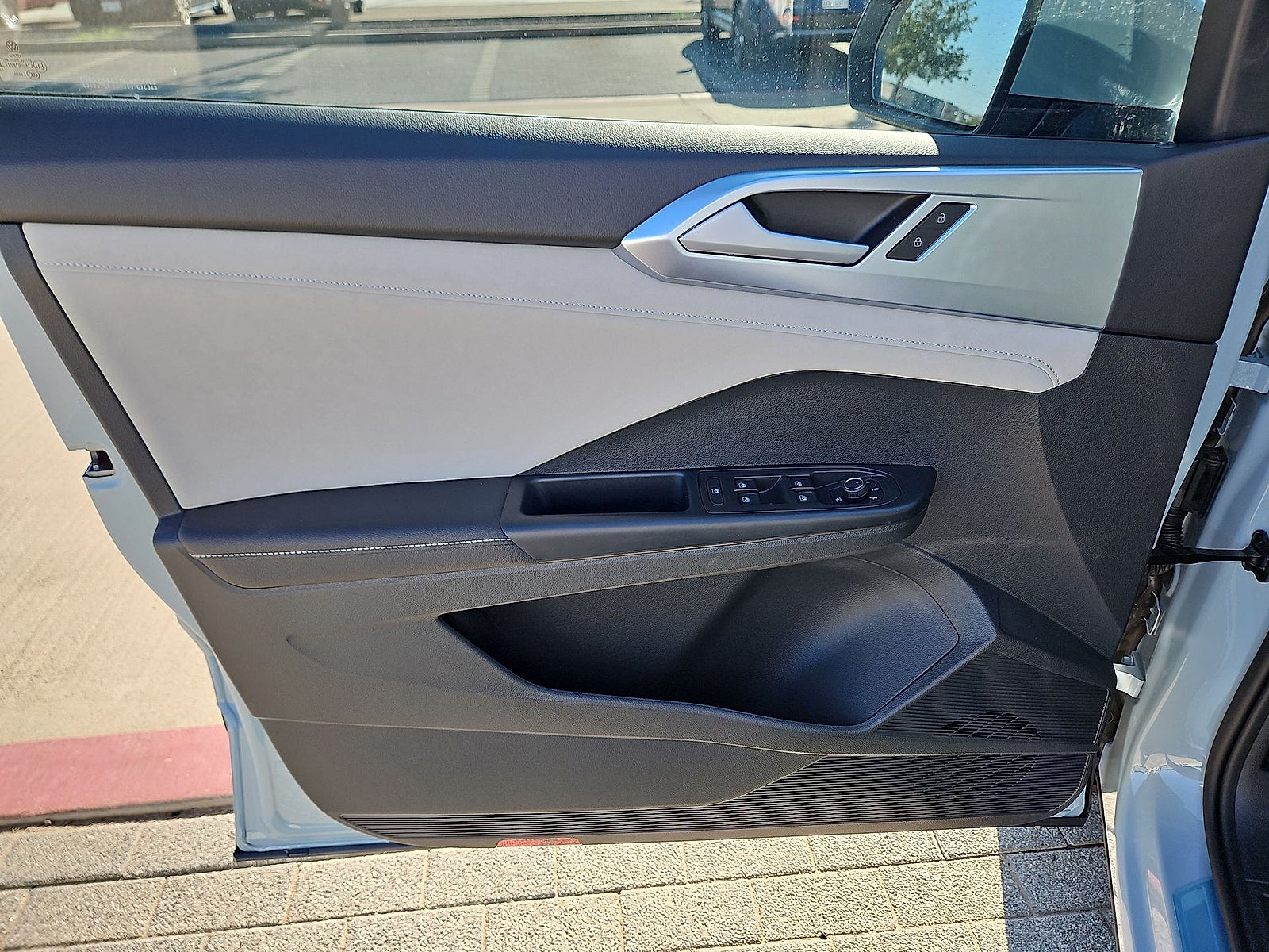 2027 Volkswagen Taos SE