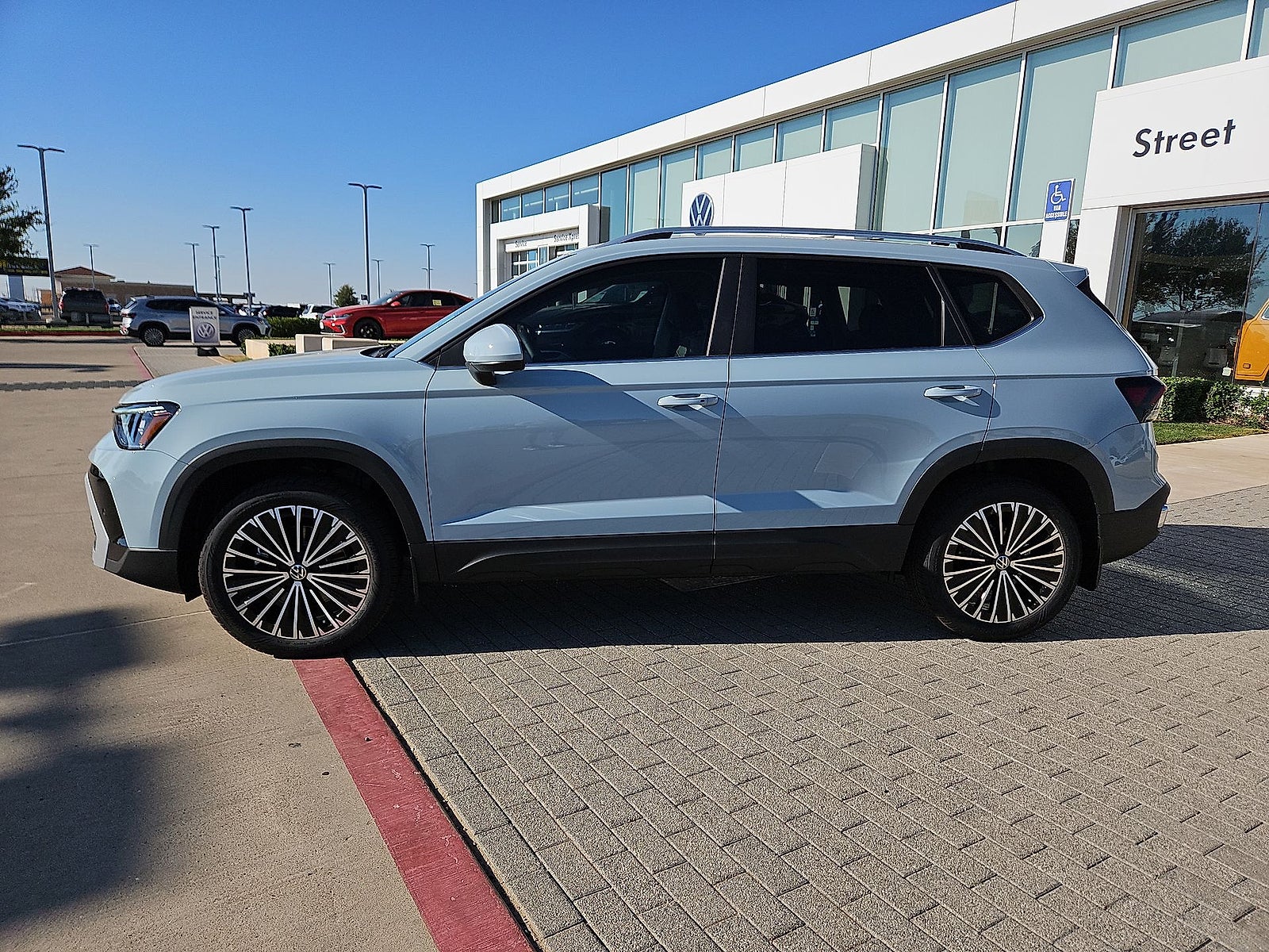 2027 Volkswagen Taos SE