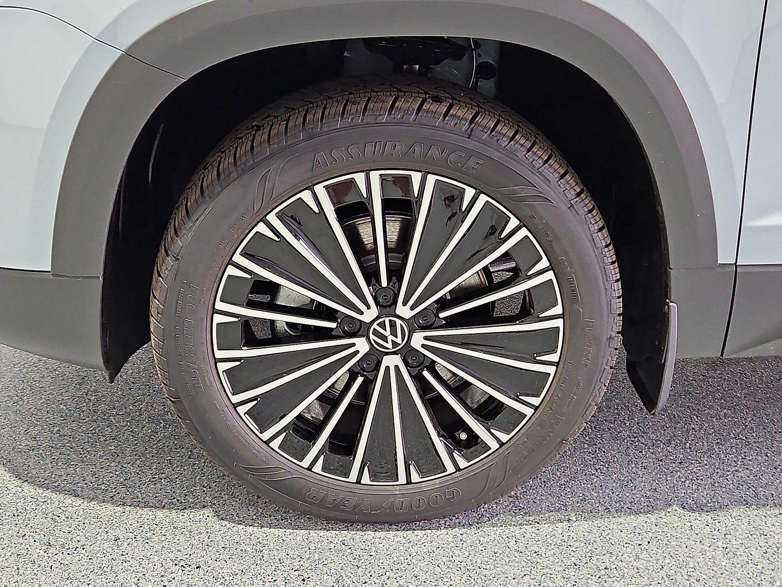 2027 Volkswagen Taos SE