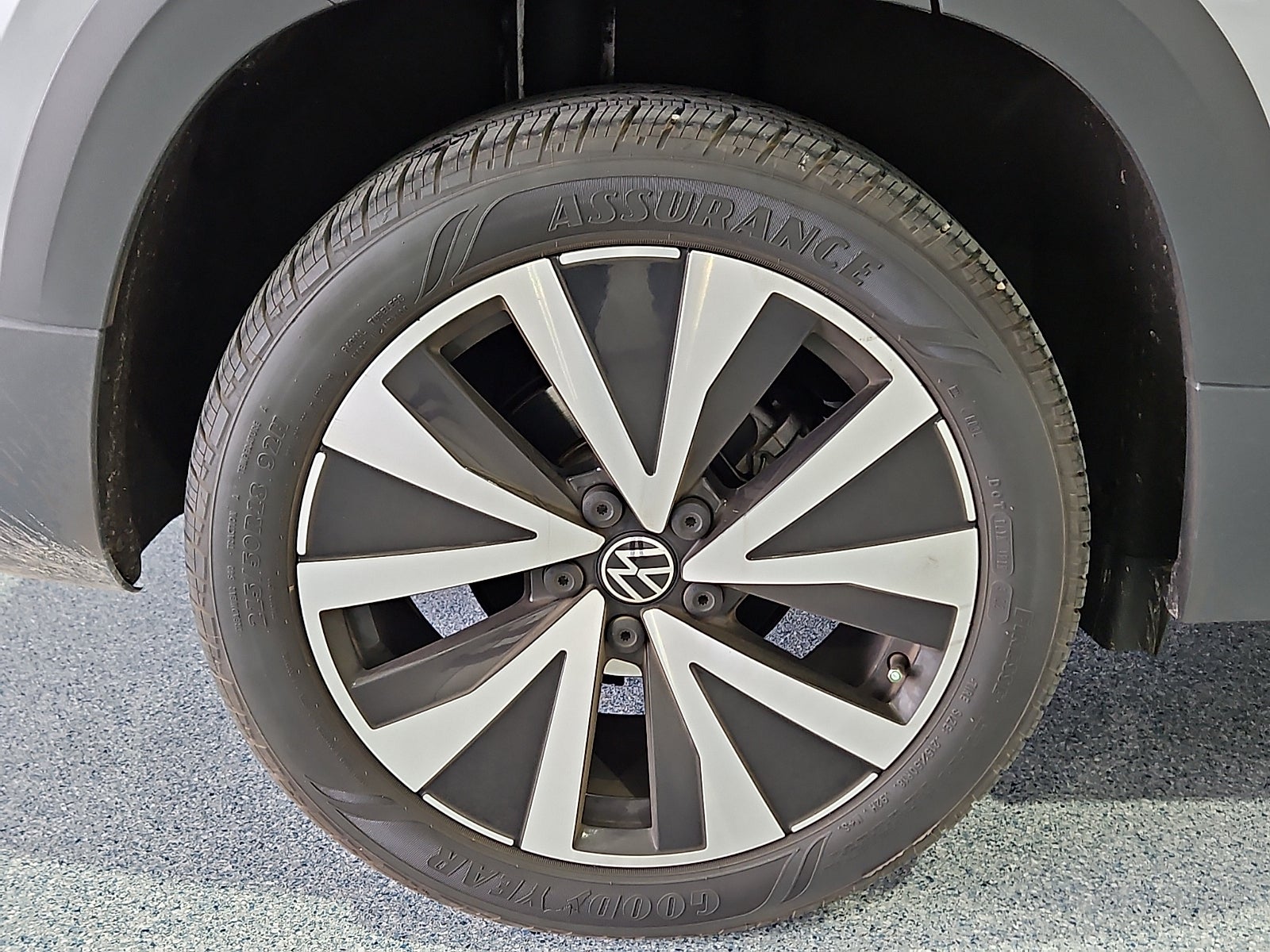 2023 Volkswagen Taos 1.5T SE