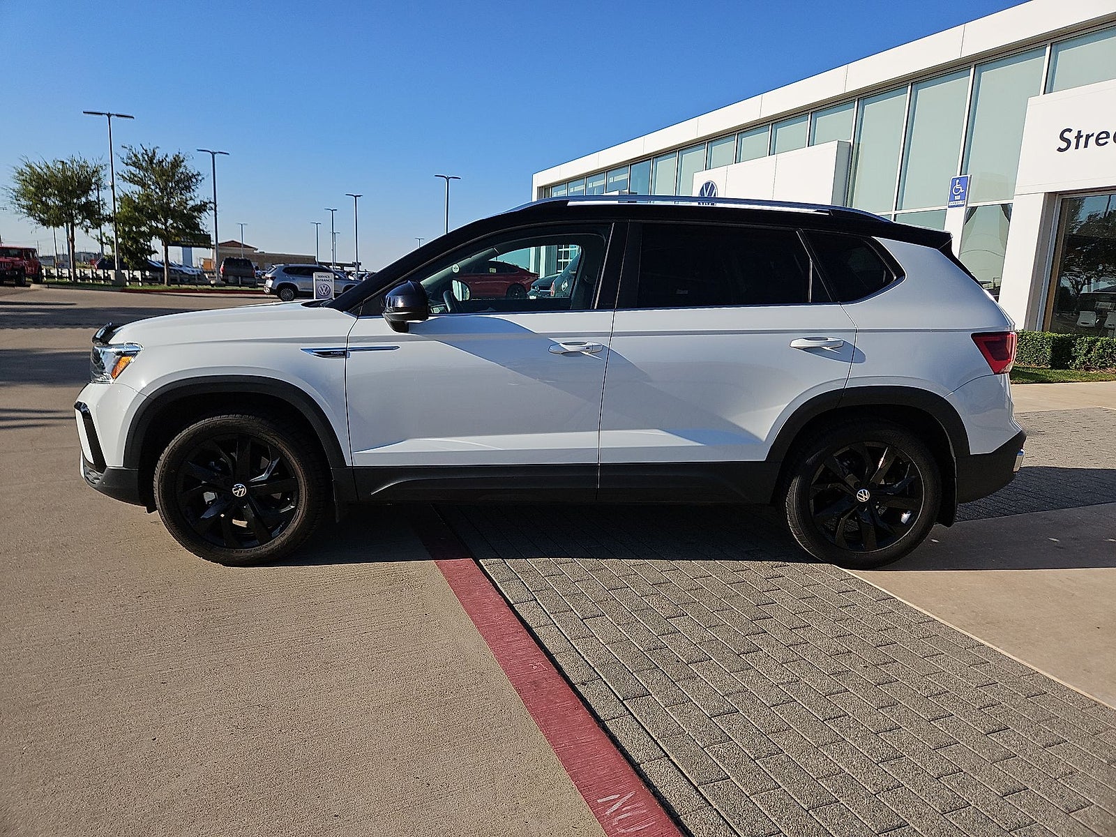2024 Volkswagen Taos 1.5T SE
