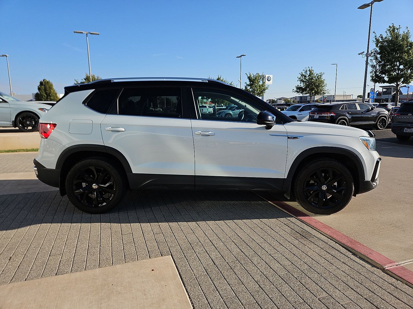 2024 Volkswagen Taos 1.5T SE