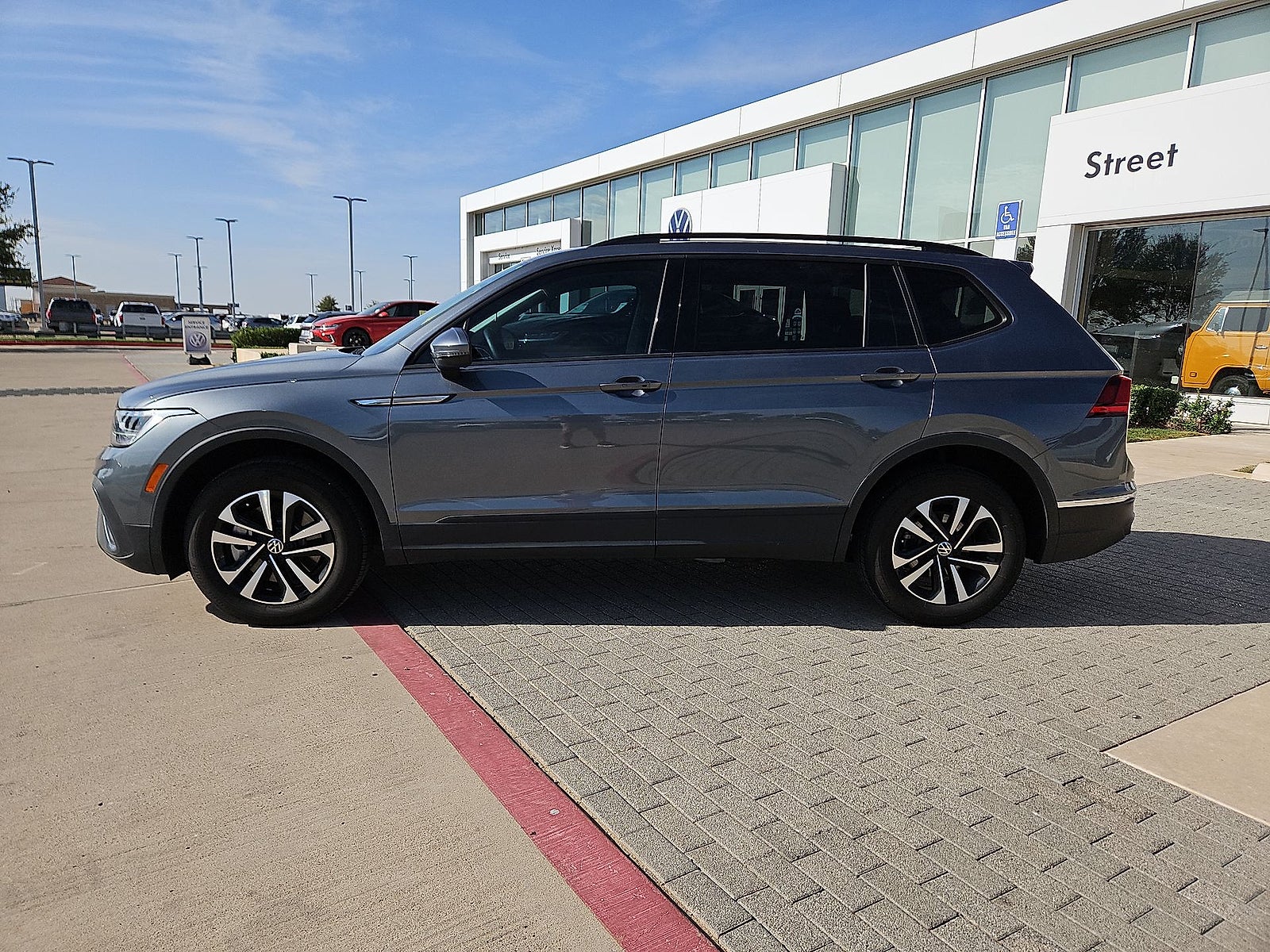 2023 Volkswagen Tiguan 2.0T S