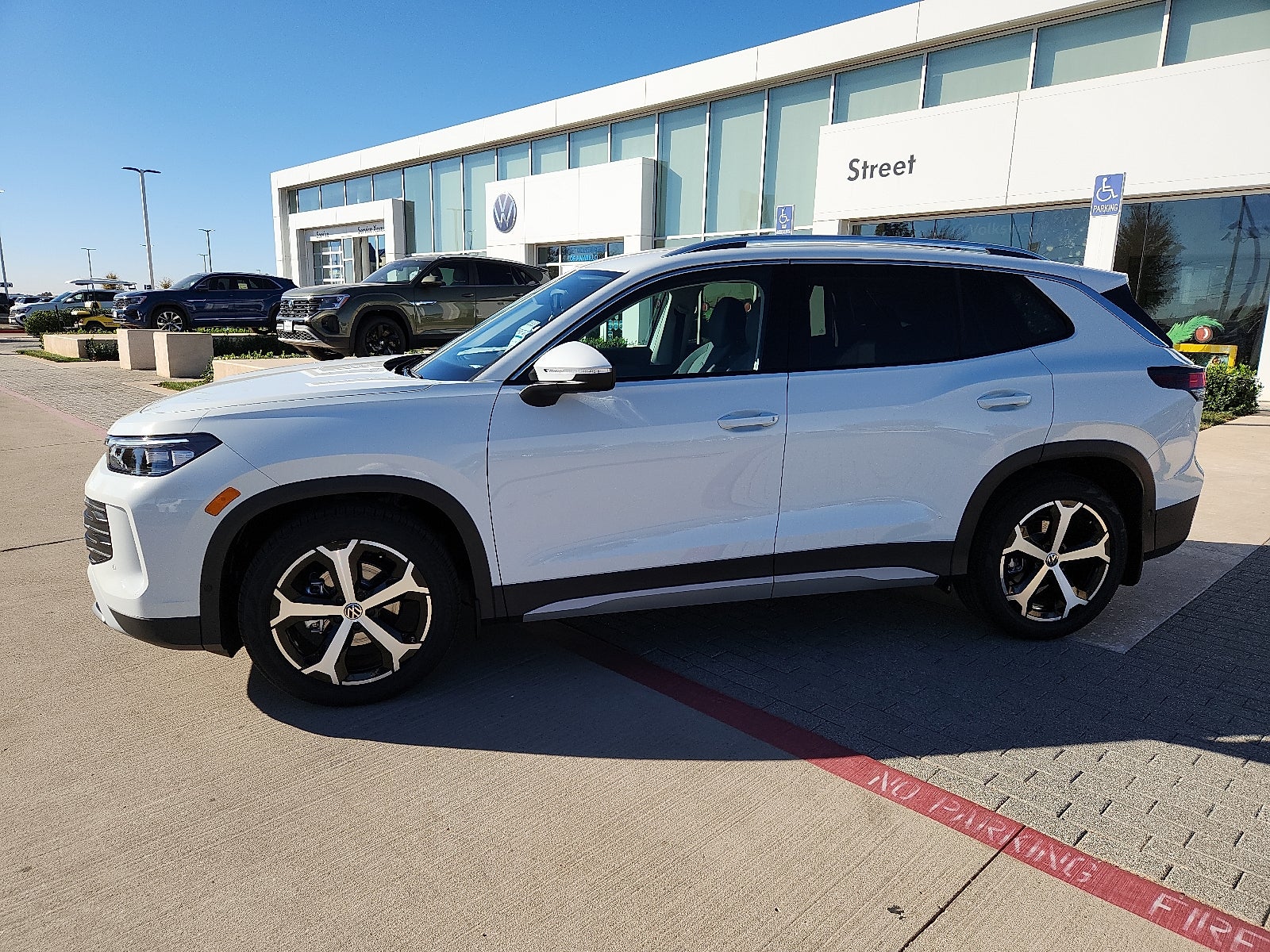 2026 Volkswagen Tiguan 2.0T SE