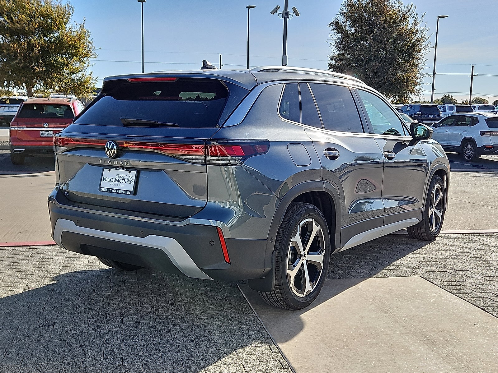 2026 Volkswagen Tiguan 2.0T SE