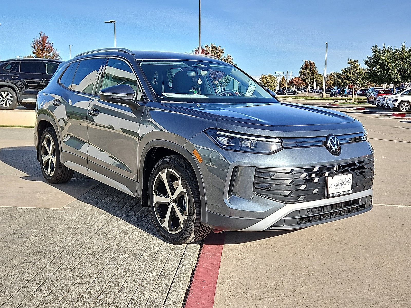 2026 Volkswagen Tiguan 2.0T SE