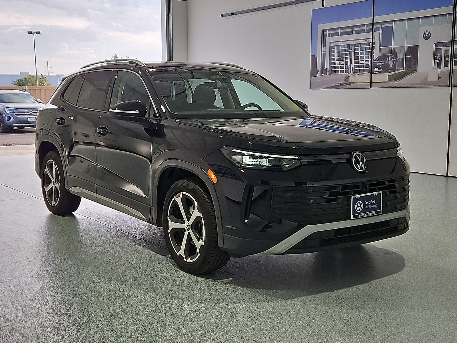 2025 Volkswagen Tiguan 2.0T SE