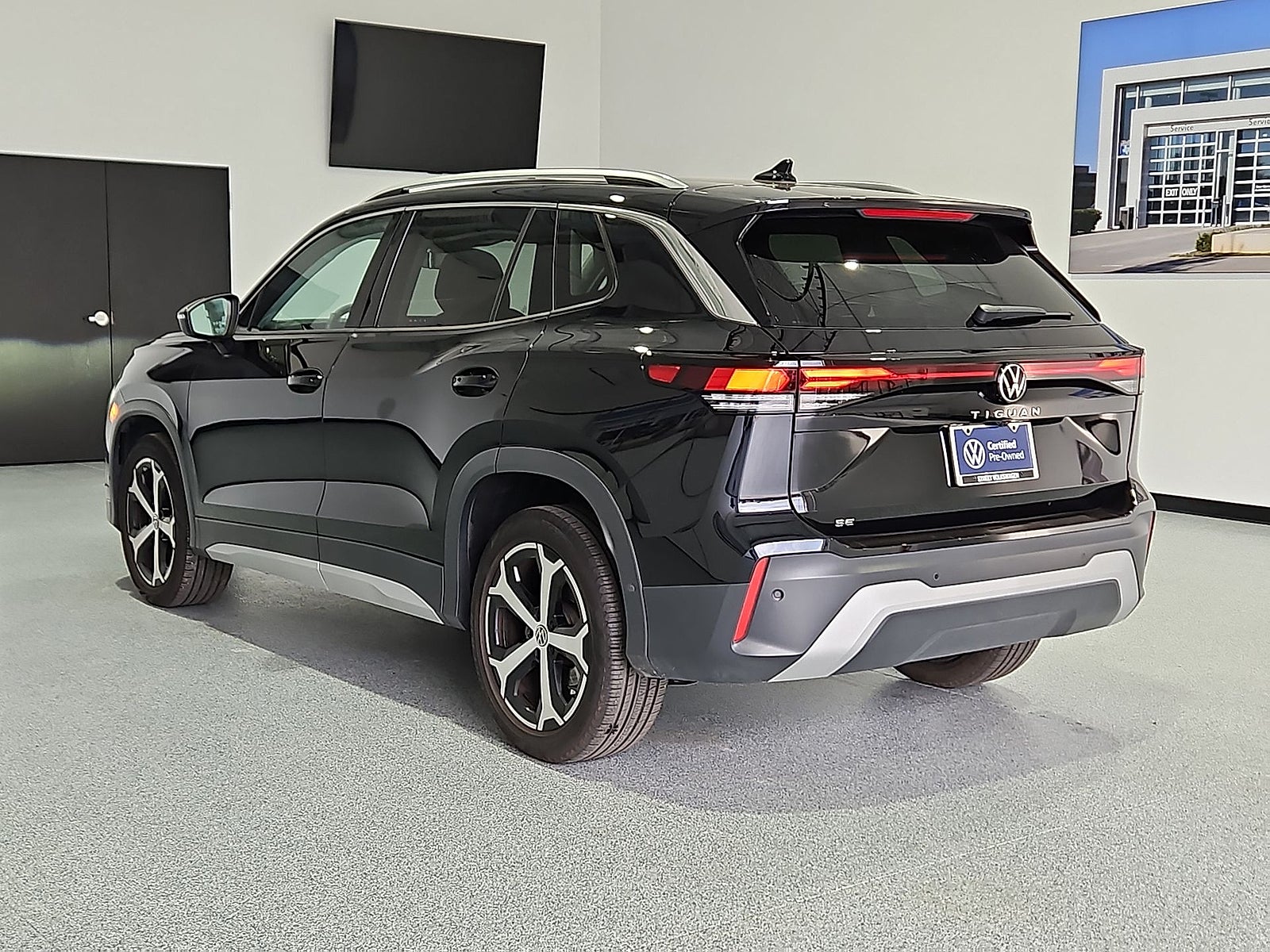 2025 Volkswagen Tiguan 2.0T SE