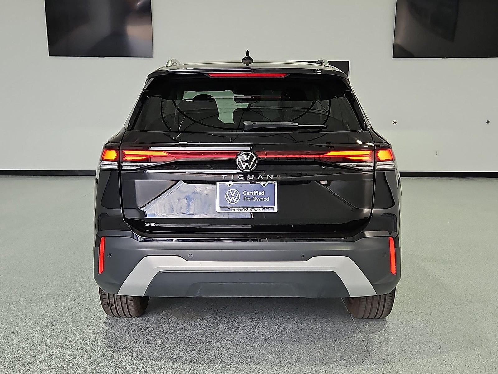 2025 Volkswagen Tiguan 2.0T SE