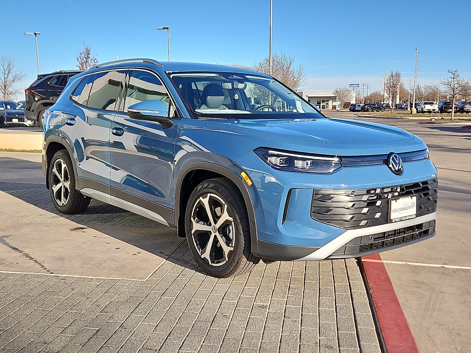 2026 Volkswagen Tiguan 2.0T SE