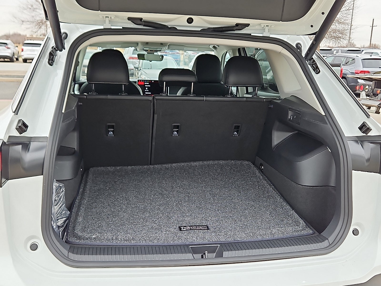 2025 Volkswagen Tiguan 2.0T SE