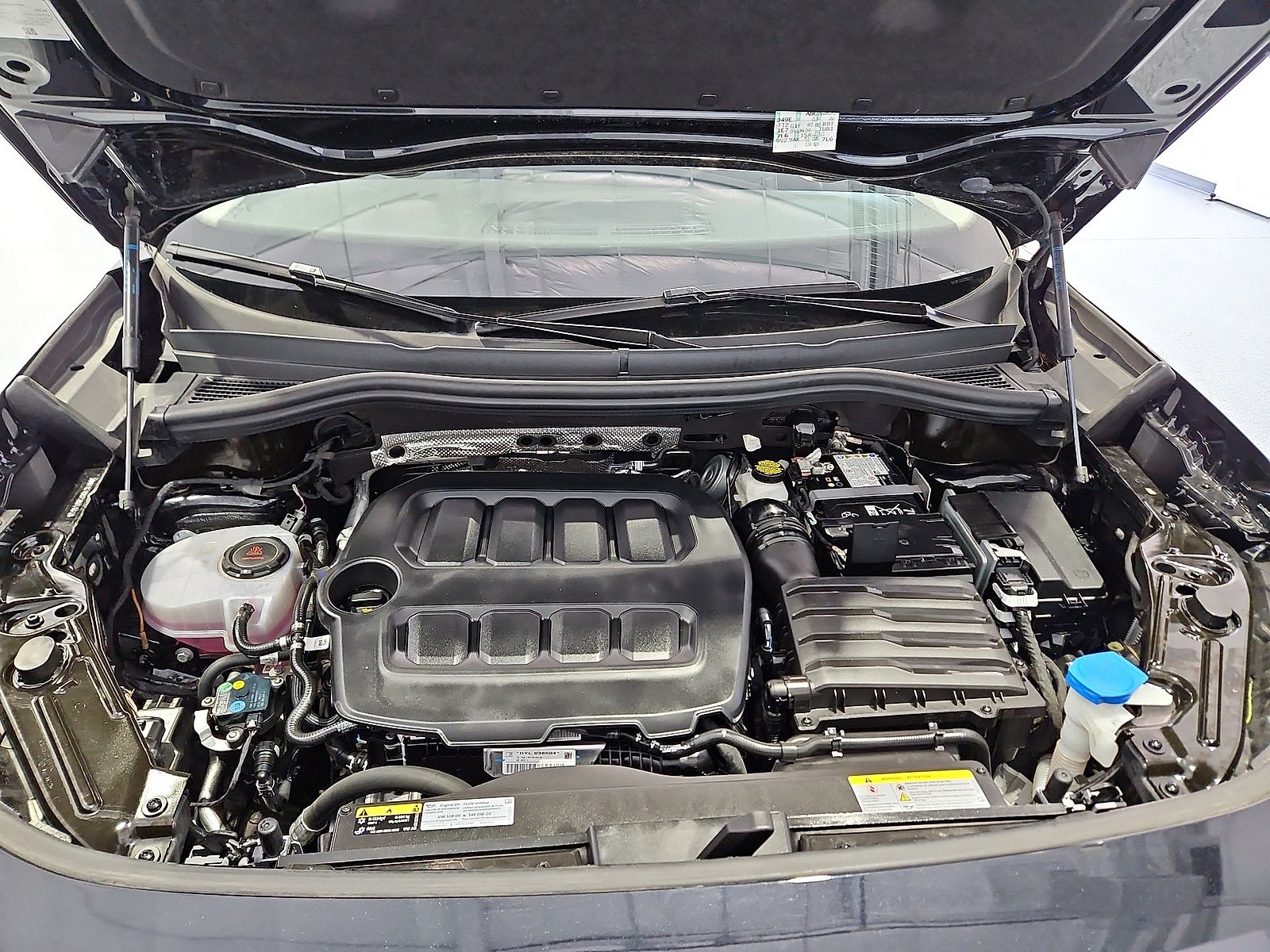 2025 Volkswagen Tiguan 2.0T SE
