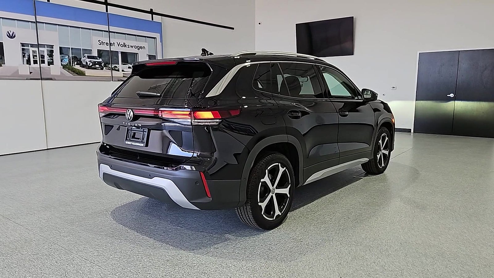 2025 Volkswagen Tiguan 2.0T SE