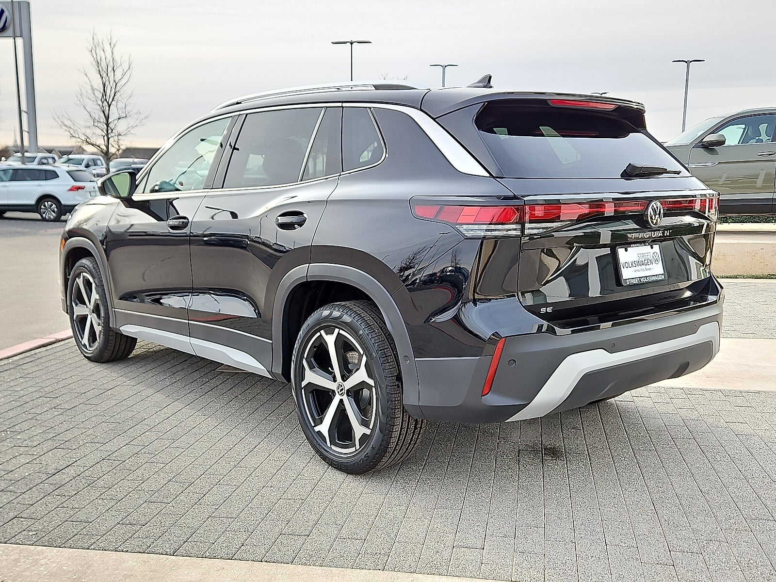 2025 Volkswagen Tiguan 2.0T SE