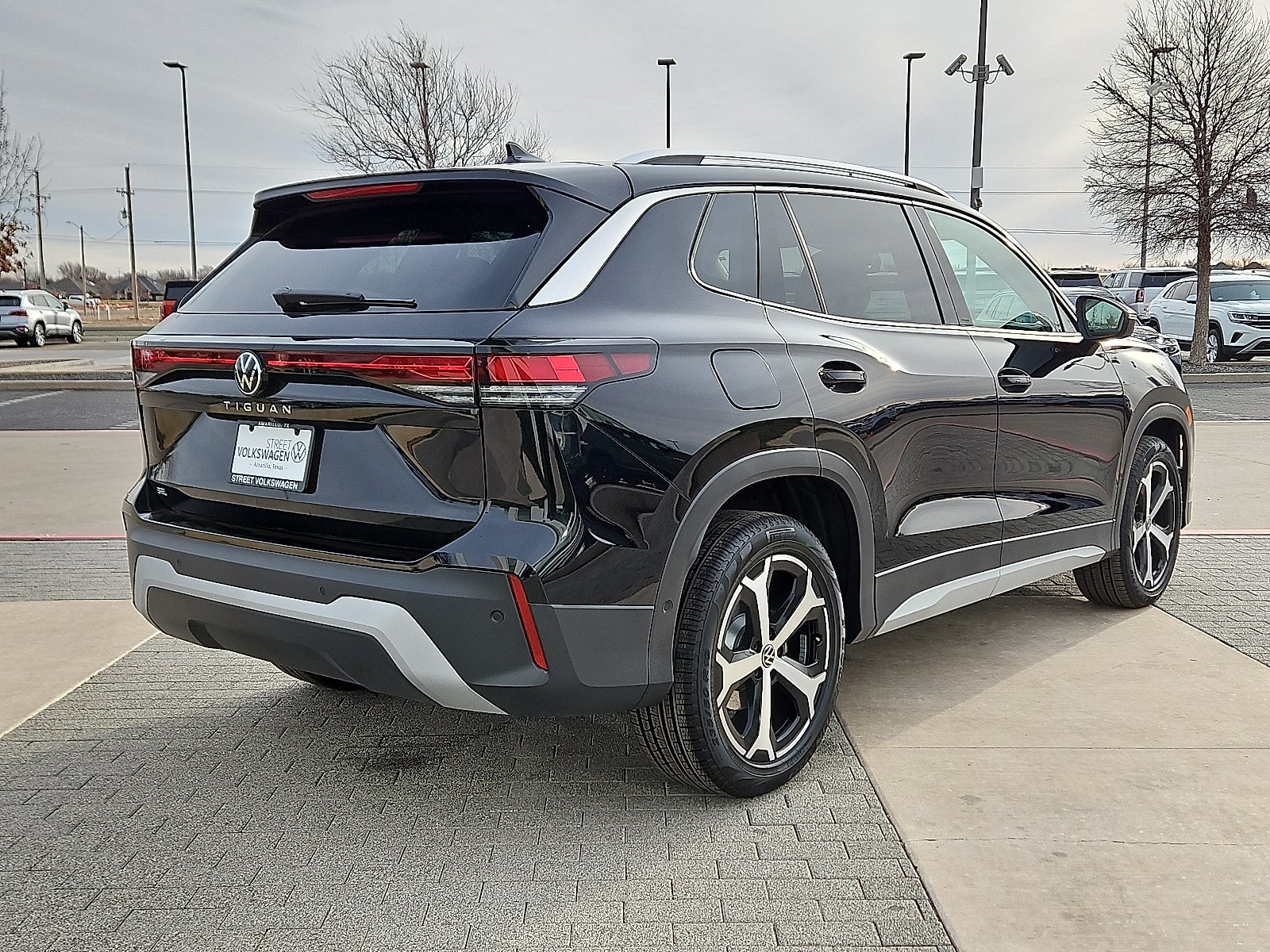 2025 Volkswagen Tiguan 2.0T SE