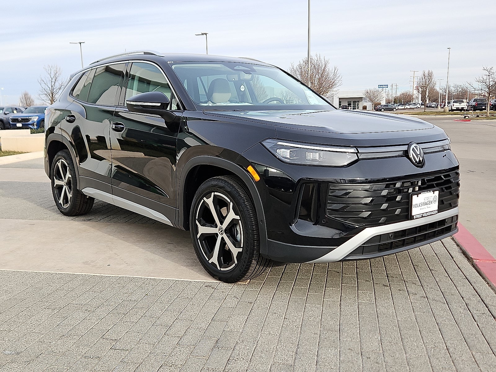 2025 Volkswagen Tiguan 2.0T SE