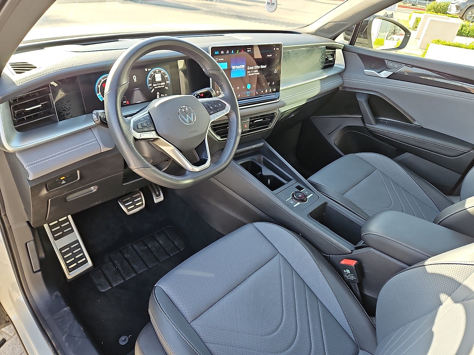 2025 Volkswagen Tiguan 2.0T SE R-Line Black