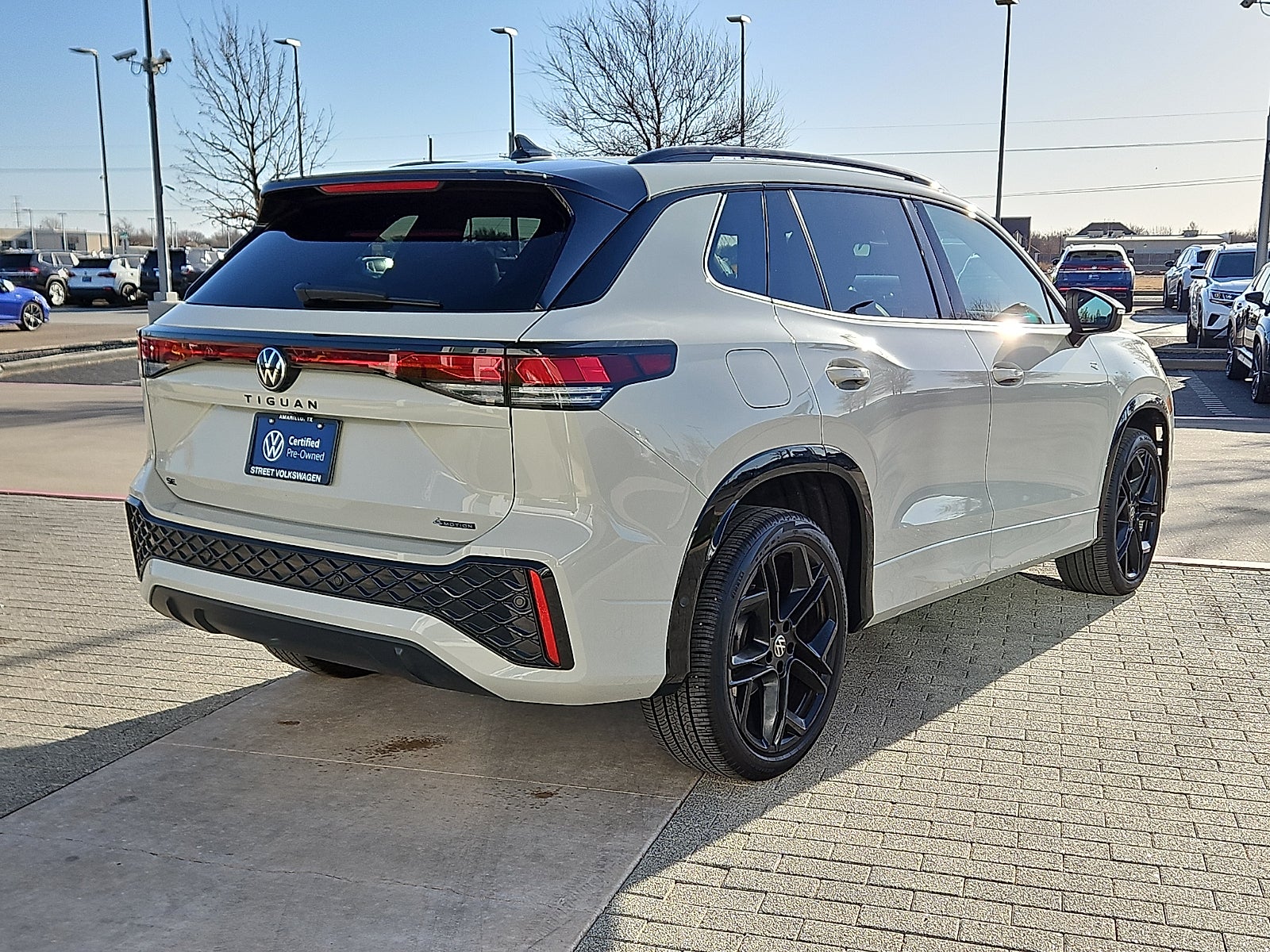2025 Volkswagen Tiguan 2.0T SE R-Line Black