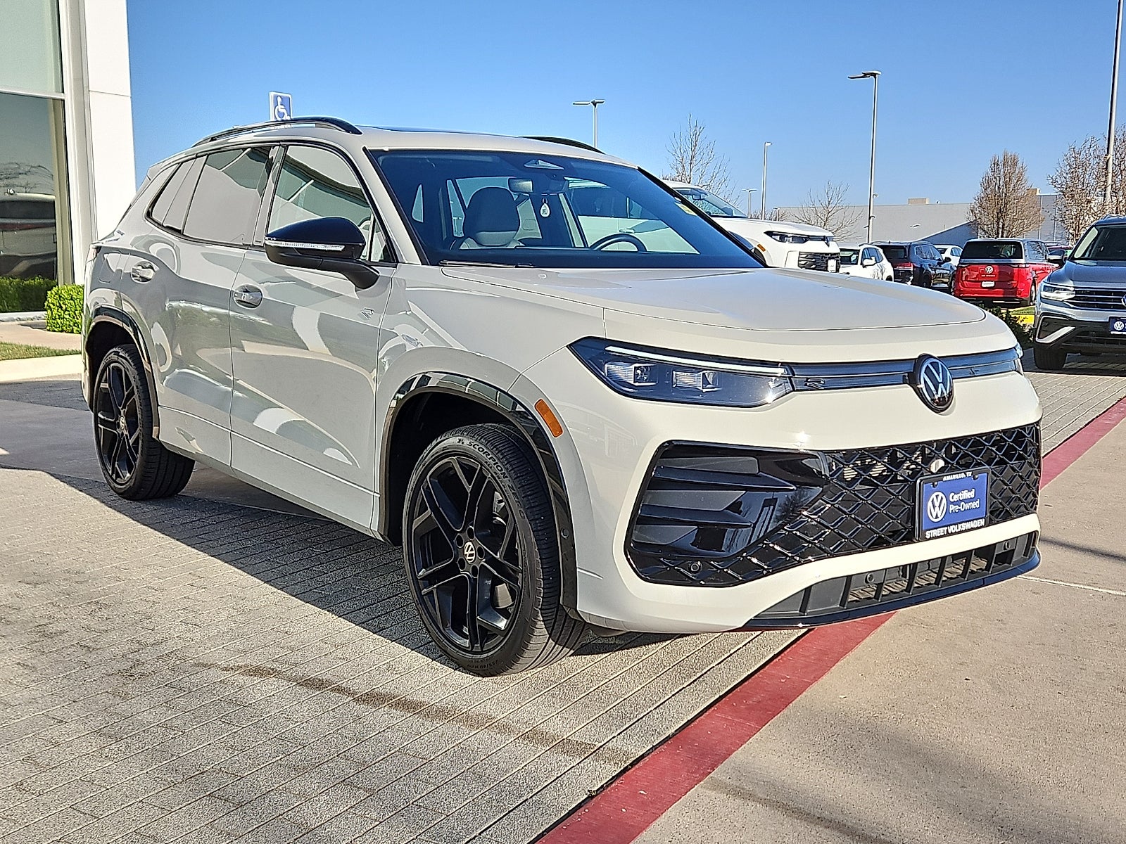 2025 Volkswagen Tiguan 2.0T SE R-Line Black