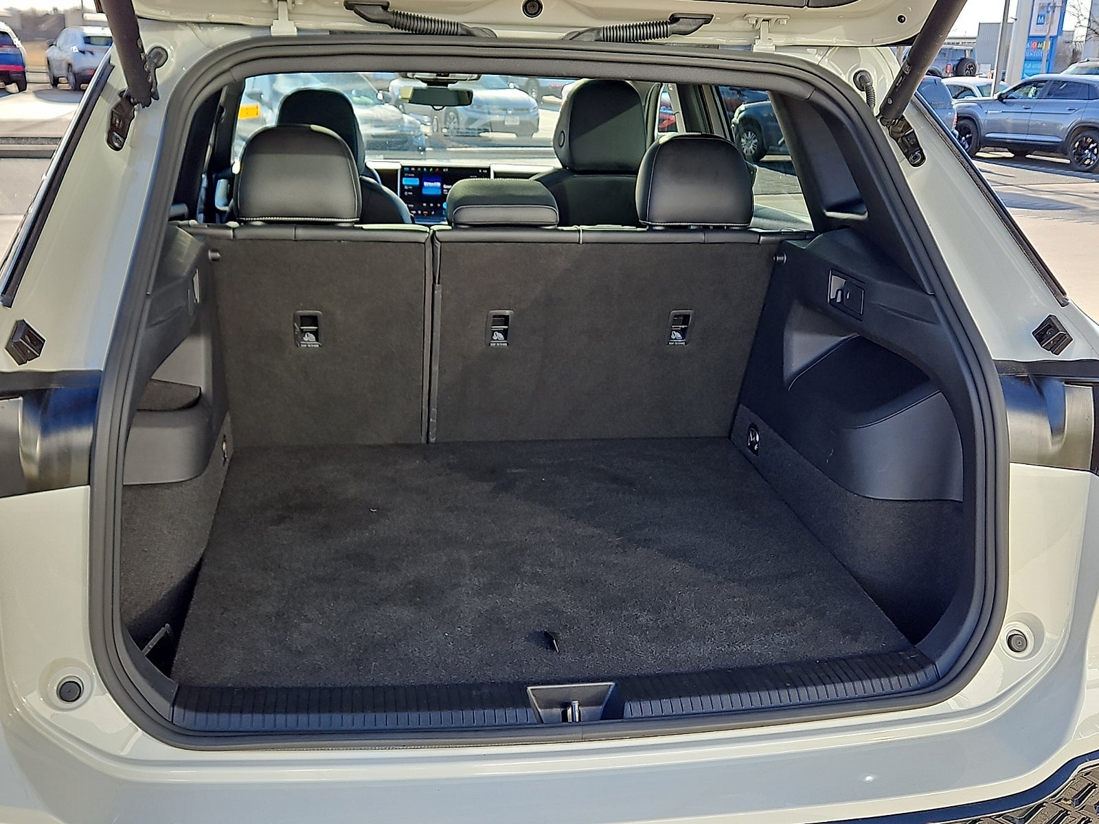 2025 Volkswagen Tiguan 2.0T SE R-Line Black