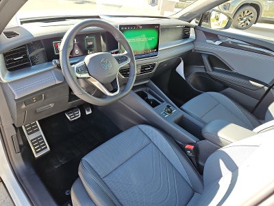 2025 Volkswagen Tiguan 2.0T SE R-Line Black