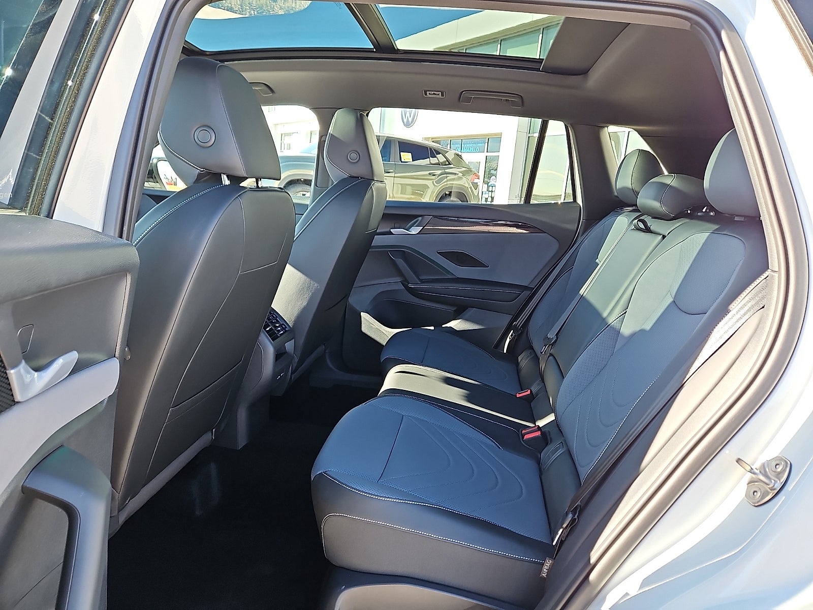 2025 Volkswagen Tiguan 2.0T SE R-Line Black