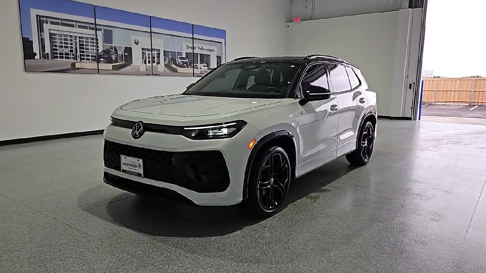 2026 Volkswagen Tiguan SE R-Line Black
