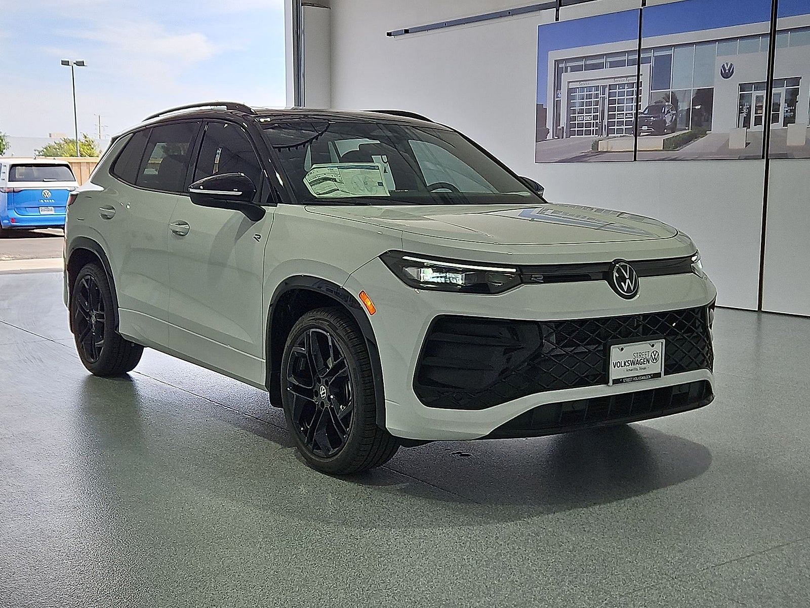2026 Volkswagen Tiguan SE R-Line Black