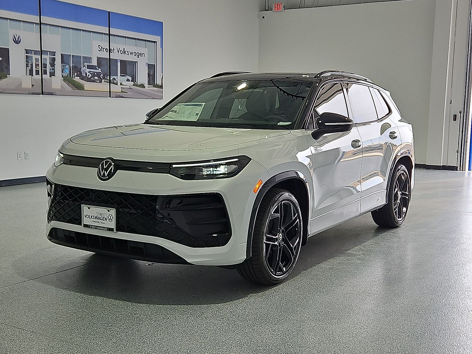 2026 Volkswagen Tiguan SE R-Line Black