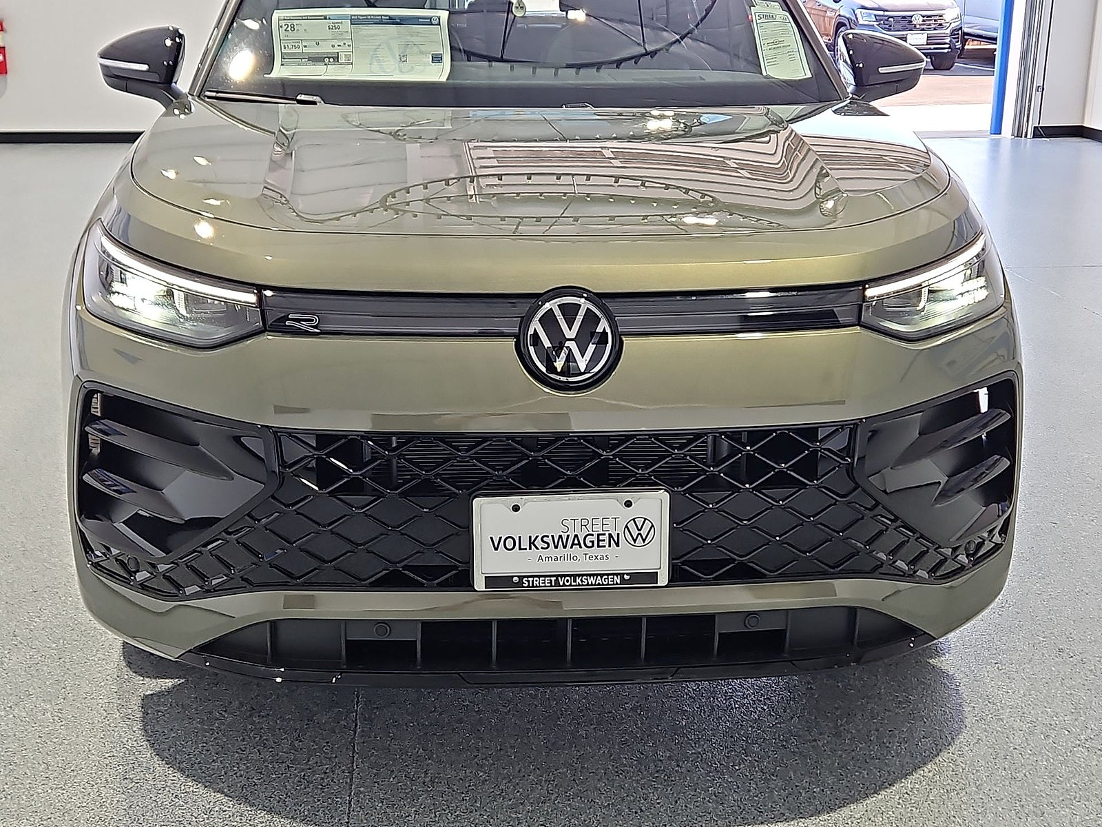 2026 Volkswagen Tiguan SE R-Line Black
