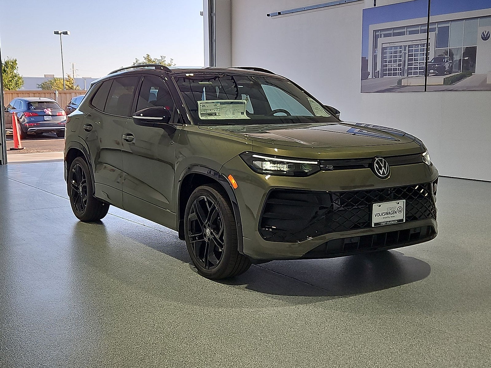 2026 Volkswagen Tiguan SE R-Line Black