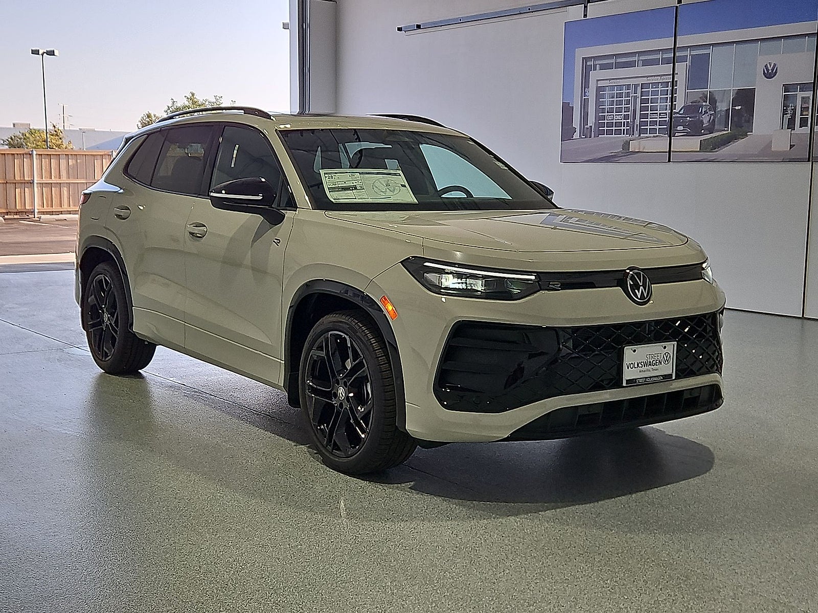 2026 Volkswagen Tiguan SE R-Line Black