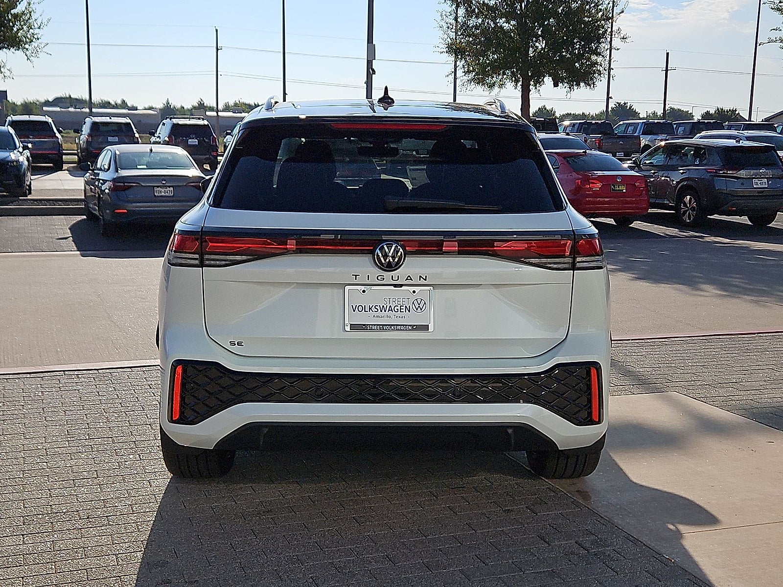 2026 Volkswagen Tiguan SE R-Line Black