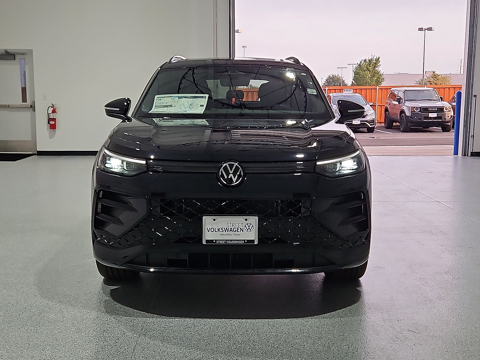 2026 Volkswagen Tiguan SE R-Line Black