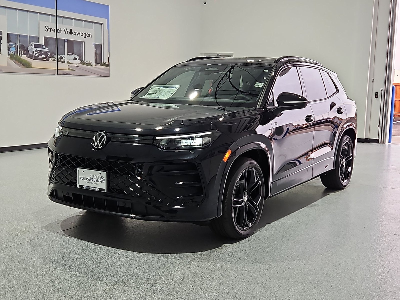 2026 Volkswagen Tiguan SE R-Line Black