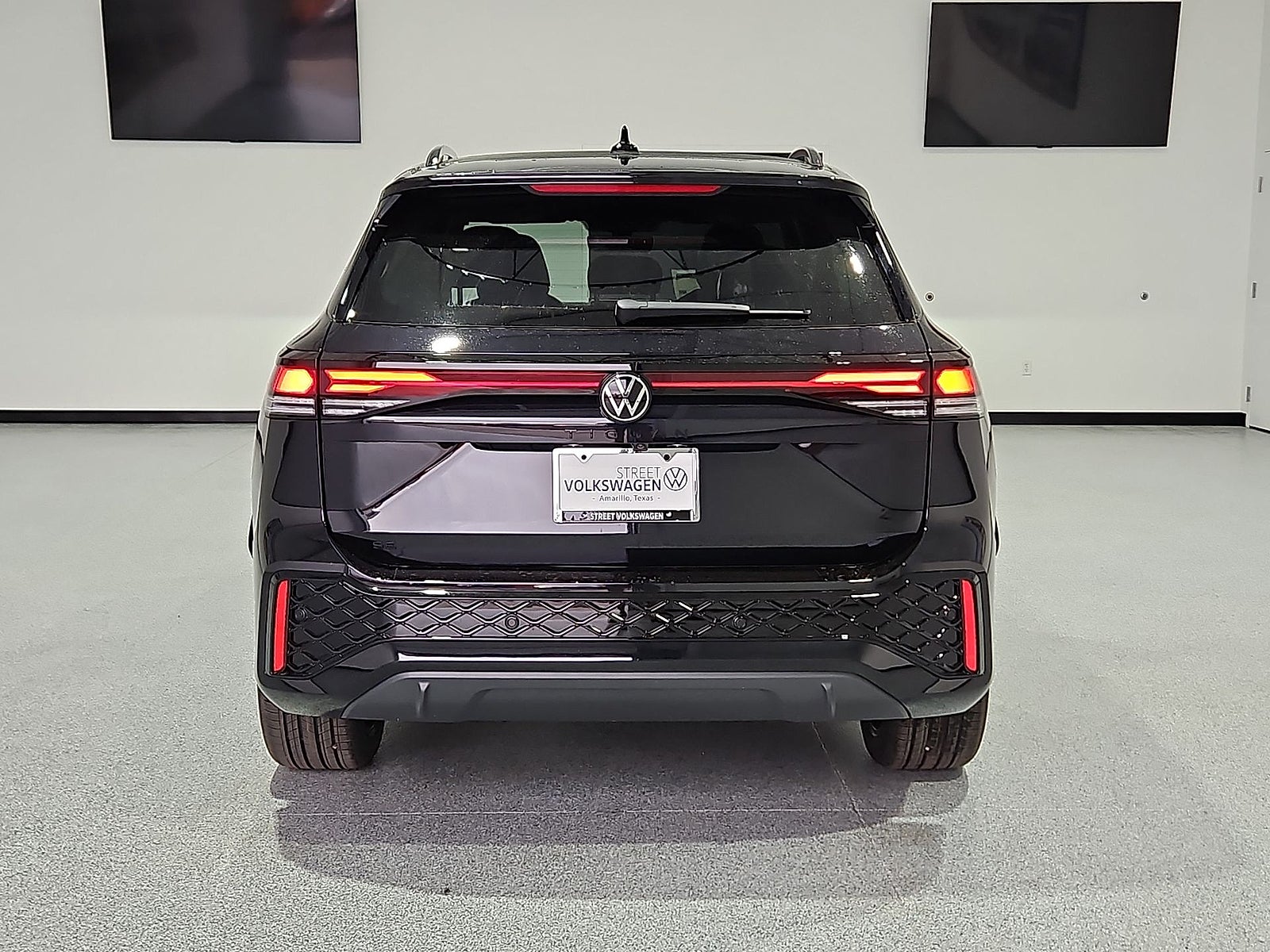 2026 Volkswagen Tiguan SE R-Line Black