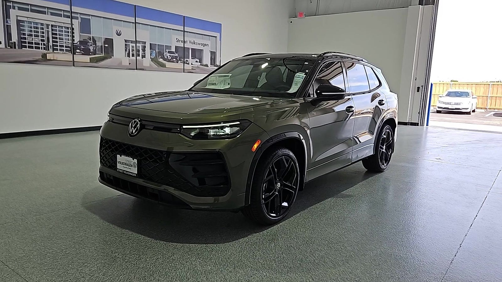 2026 Volkswagen Tiguan SE R-Line Black