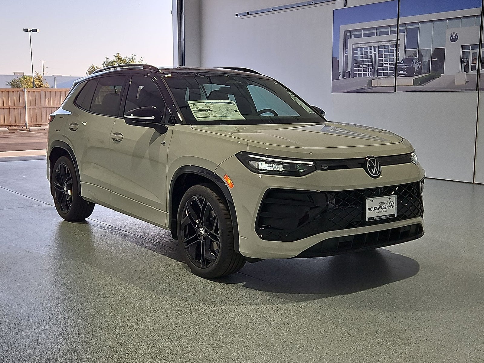 2026 Volkswagen Tiguan SE R-Line Black
