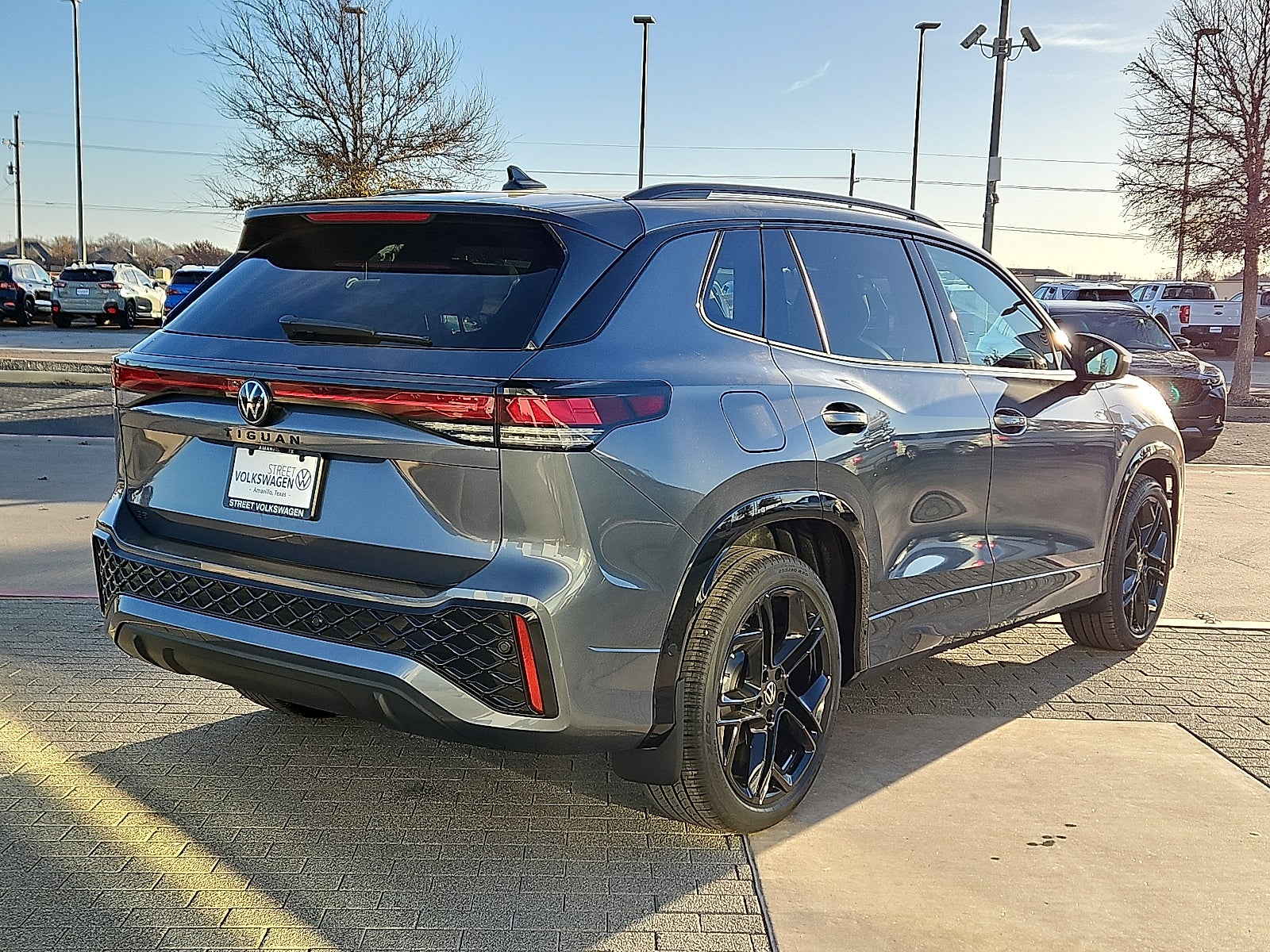 2026 Volkswagen Tiguan 2.0T SE R-Line Black